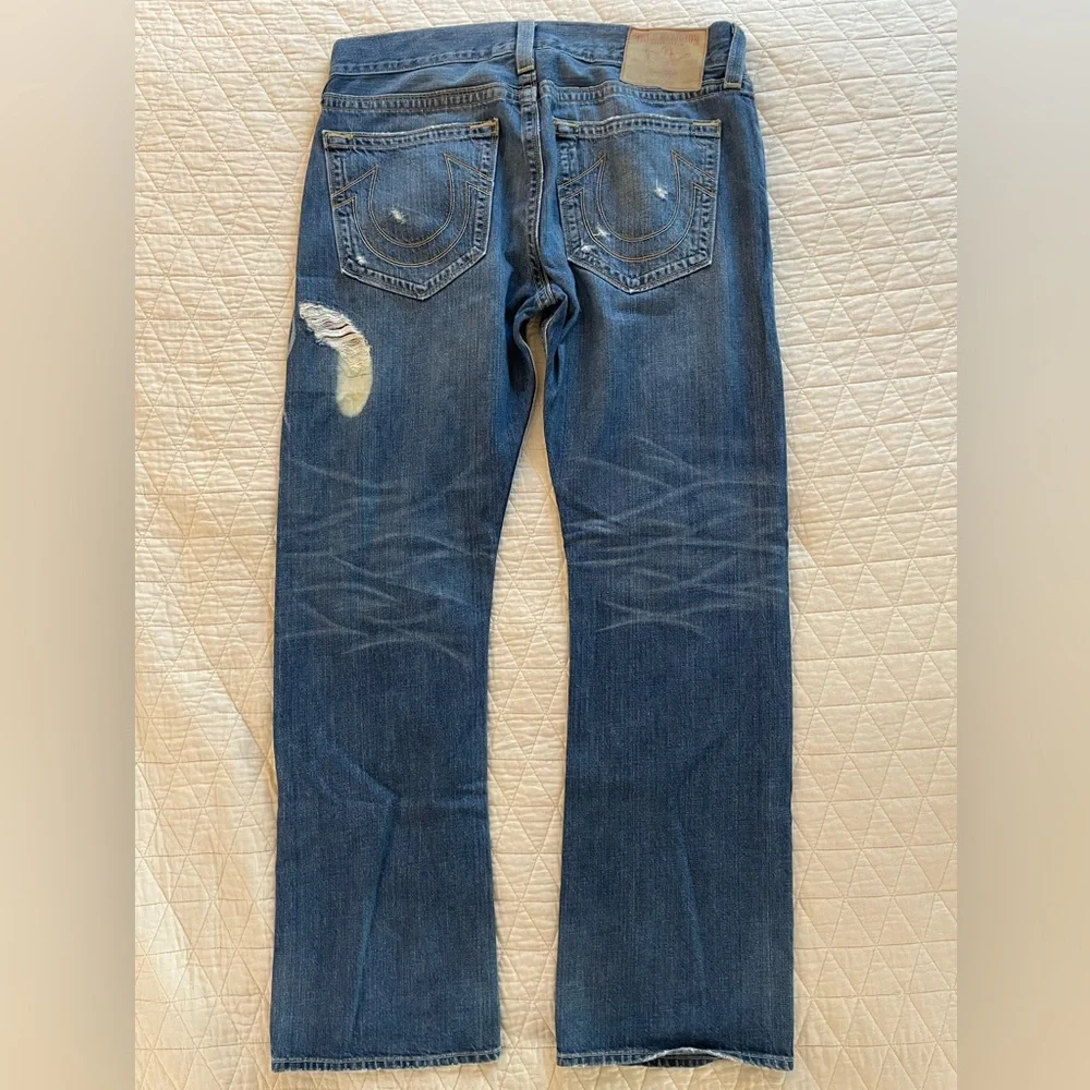 True Religion Made in USA Perfectly Distressed Bobby Jean SZ‎ 36 Style MJHT66U51